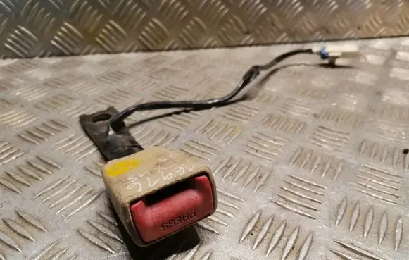 Lexus GS 300 350 430 450H Front seatbelt buckle D016001