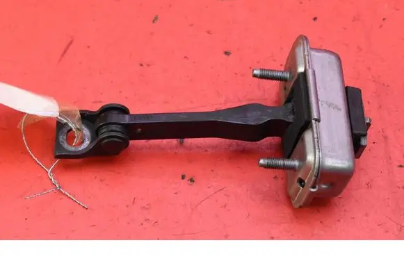 Peugeot 2008 I Front door check strap stopper