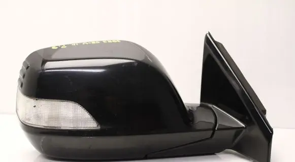 Honda CR-V Front door electric wing mirror 