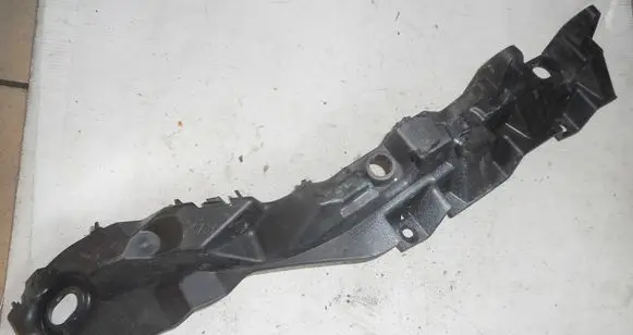 Renault Laguna III Front bumper mounting bracket 622220007R