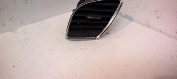 Audi A5 8T 8F Dashboard side air vent grill/cover trim 8T2820901B