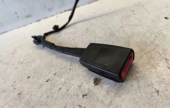 Ford Mustang VI Front seatbelt buckle JR3BC699D68BC