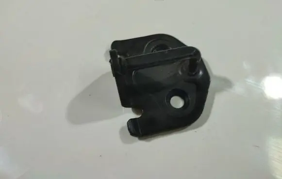Ford Focus C-MAX Front door lock loop/hook striker 