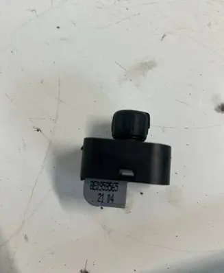 Audi A4 S4 B6 8E 8H Wing mirror switch 8e0959565