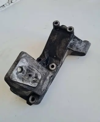 Iveco Daily 3rd gen Engine mount bracket 504050582