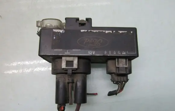 Ford Galaxy Coolant fan relay 95VW14B205AA