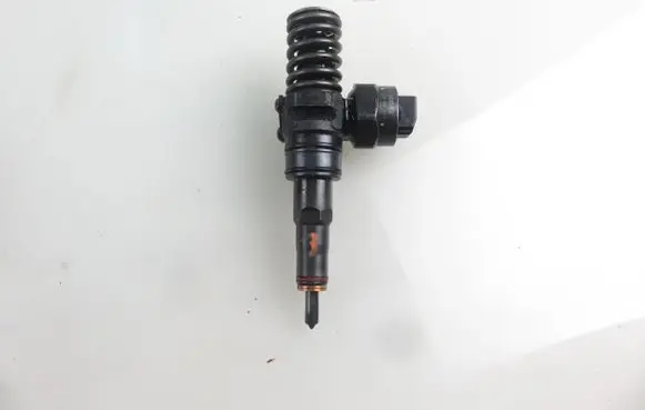 Audi A4 S4 B6 8E 8H Fuel injector 0414720028 038130073AA