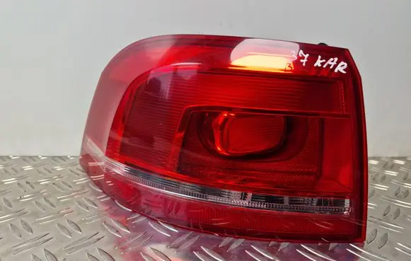 Volkswagen PASSAT B7 Rear/tail lights 3AF945095E