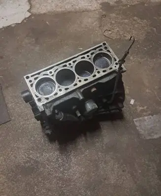 Renault Trafic II (X83) Engine block 219787
