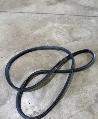 Trunk rubber seal (body)