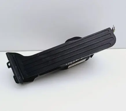 Volkswagen PASSAT B6 Accelerator throttle pedal 1K1721503L