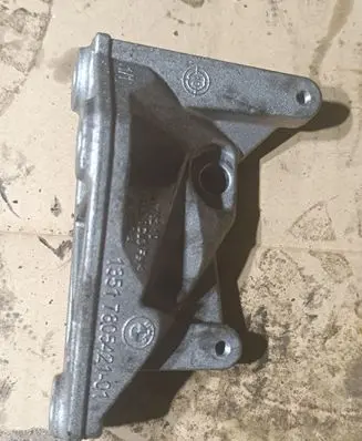 BMW 7 F01 F02 F03 F04 Engine mounting bracket 1351780542101 13517805421 7805421