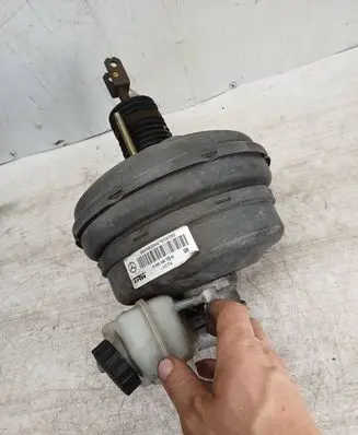 Mercedes-Benz Vaneo W414 Brake booster A0054301530