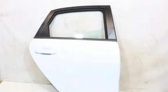 KIA Ceed Rear door