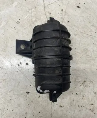 Vacuum air tank