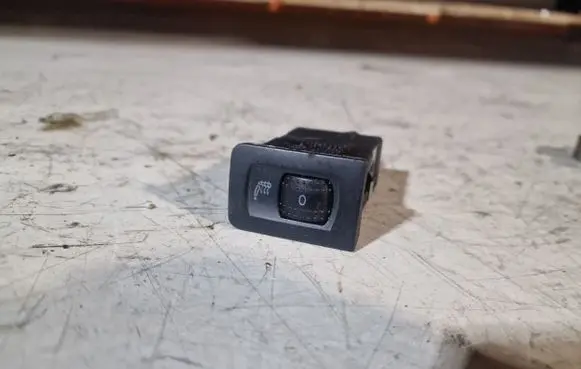 Volkswagen Golf IV Seat heating switch