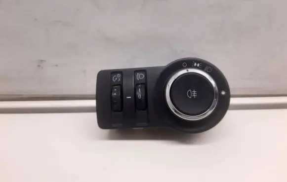 Opel Astra J Light switch 132468697