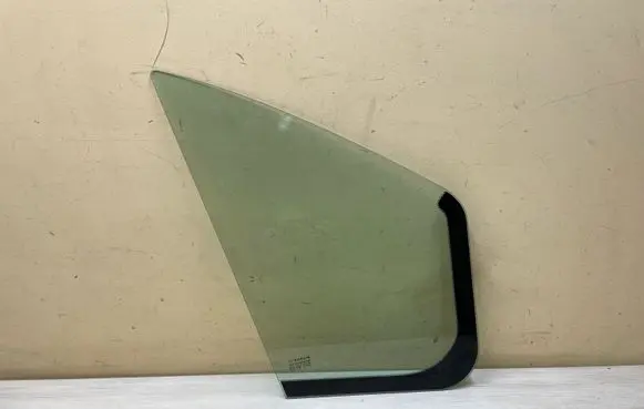 Opel Vivaro Rear side window 43R01351 DOT618M321AS2