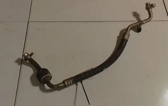 Nissan Tiida C11 Air conditioning (A/C) pipe/hose 13709100