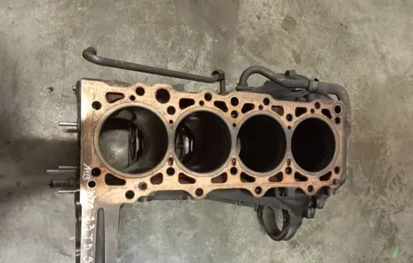 Mercedes-Benz Vito Viano W638 Engine block 60197002568679