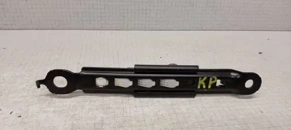 Toyota Verso Seat belt adjustment rail E563003 E563001