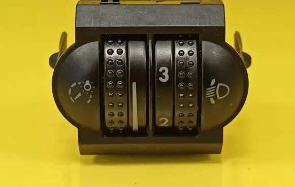 Volkswagen Golf IV Headlight level height control switch 3B0941333C