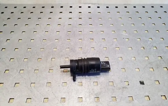 Volkswagen Crafter Windscreen/windshield washer pump 2218690121