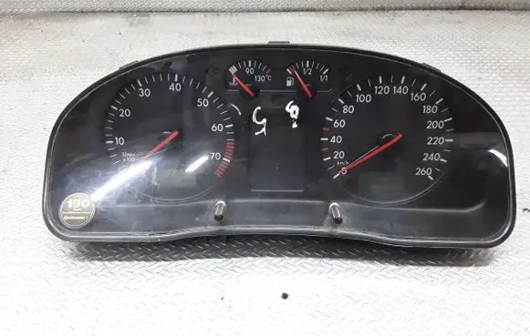 Volkswagen PASSAT B5 Speedometer (instrument cluster) 3B1919860