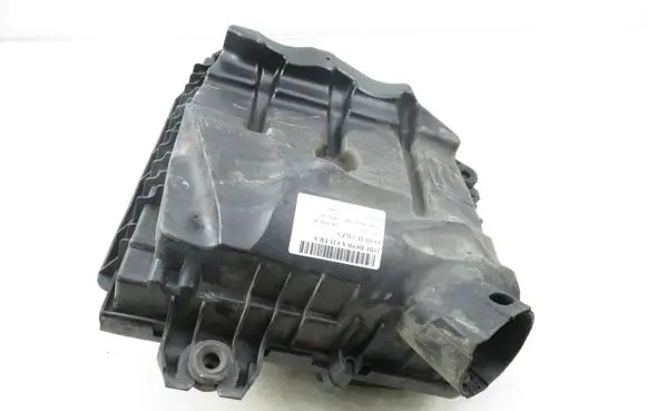 Renault Trafic II (X83) Air filter box 8200467321D