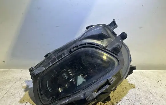 Jeep Cherokee Headlight/headlamp 68102861AH F00HTC300915 150515A