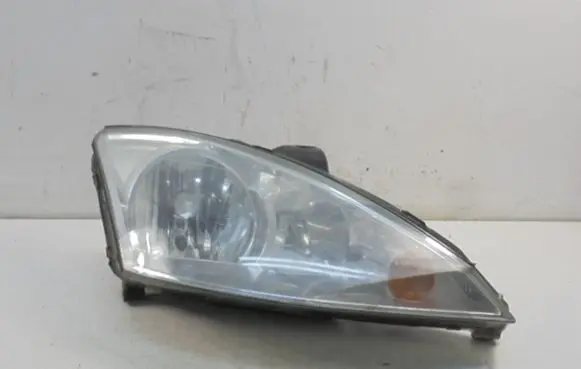 Ford Focus Headlight/headlamp 2M5113W029BD