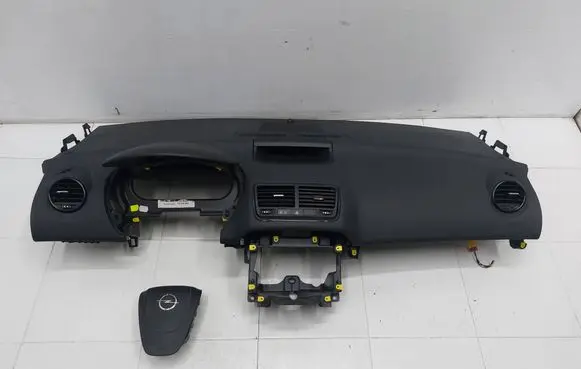 Opel Meriva B Dashboard OE13315252 1335252