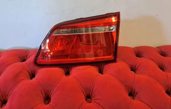 Volkswagen Golf Sportsvan Tailgate rear/tail lights