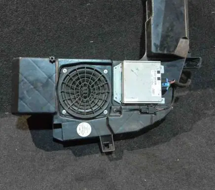 Audi A4 S4 B7 8E 8H Subwoofer speaker 8E9035382D01S