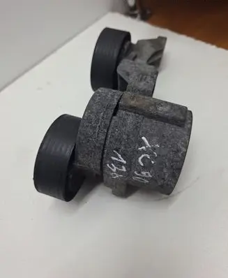 Volvo XC90 Alternator belt tensioner 