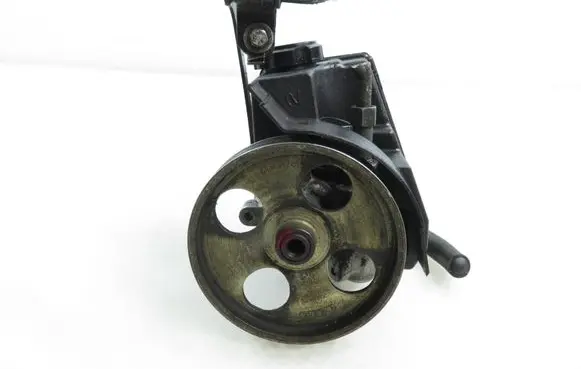 Peugeot 206 CC Power steering pump 26096948QW 9644878280