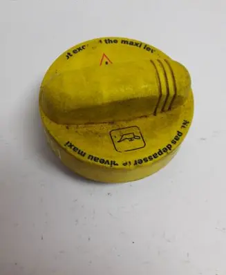 Renault Scenic III - Grand scenic III Oil filler cap 110111