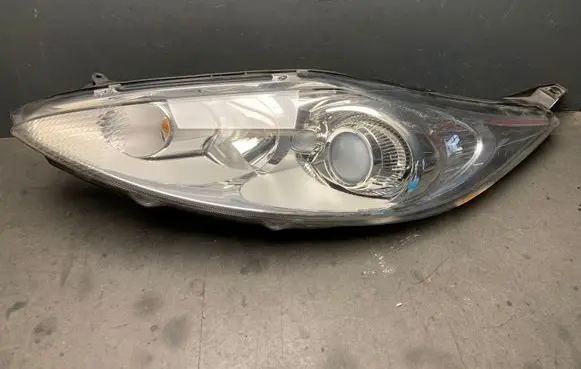 Ford Fiesta Headlight/headlamp 8A6113W030DF 1LL24704507L