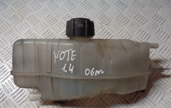 Nissan Note (E11) Coolant expansion tank/reservoir