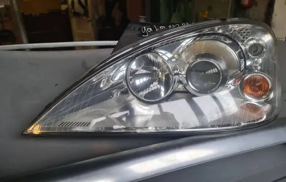 Ford Galaxy Headlight/headlamp 1305235532 1305235611