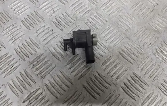 Seat Cordoba (6K) Valve vacuum 1J0906283C