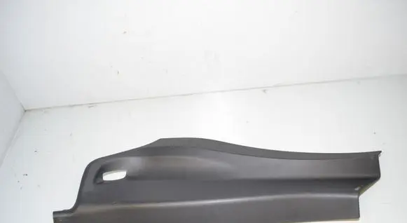 (C) pillar trim