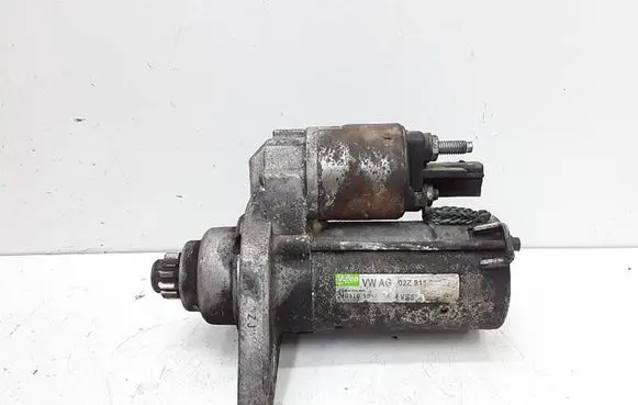 Volkswagen Golf VI Starter motor 02Z911023