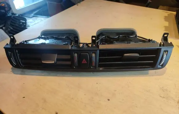 BMW X5 F15 Dash center air vent grill 64229252648 9252648 9253115