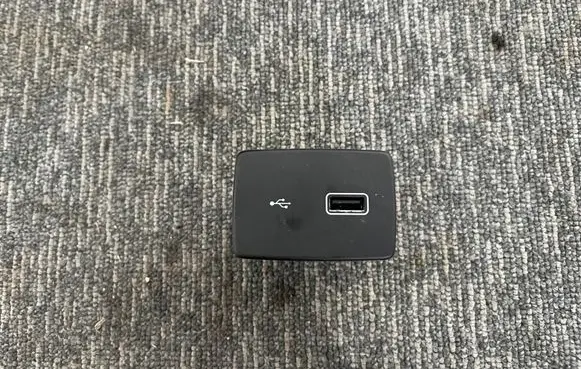 Fiat Ducato USB socket connector 07357398210 03270 21250B3
