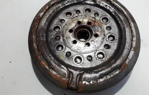 Volkswagen Golf V Flywheel 03L105264R 03L105266BT