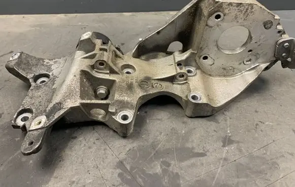 Volkswagen Polo V 6R Generator/alternator bracket 03L903143Q 038903315