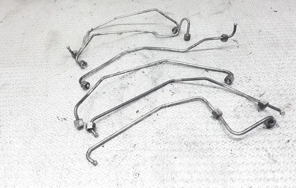 Audi A8 S8 D2 4D Fuel injector supply line/pipe 