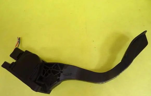 Peugeot 206 Accelerator throttle pedal 0280755074