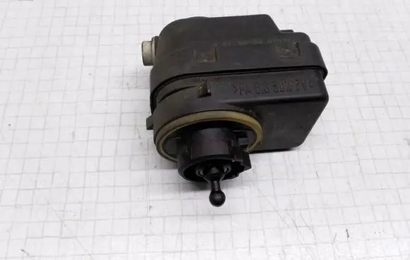 Citroen Evasion Headlight level adjustment motor 